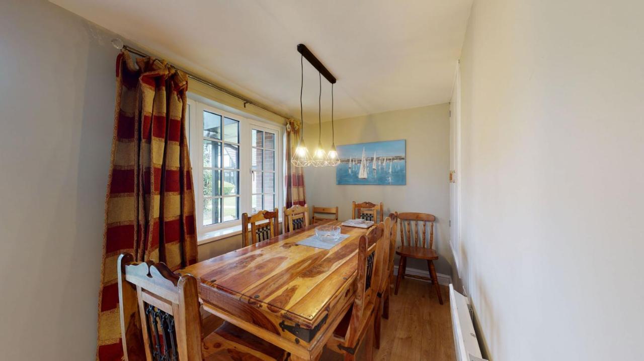 25 Tudor Court, Tolroy Manor ヘイル エクステリア 写真