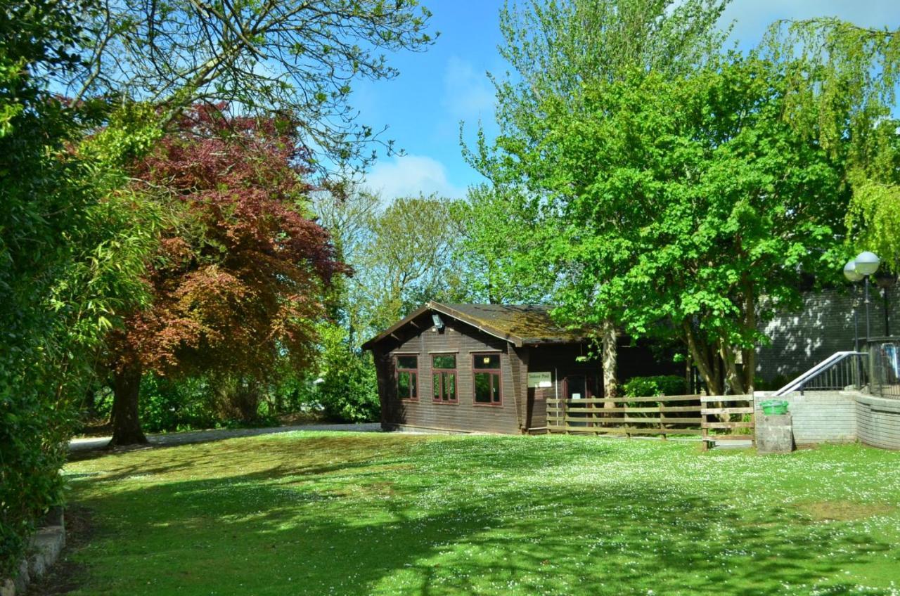 25 Tudor Court, Tolroy Manor ヘイル エクステリア 写真